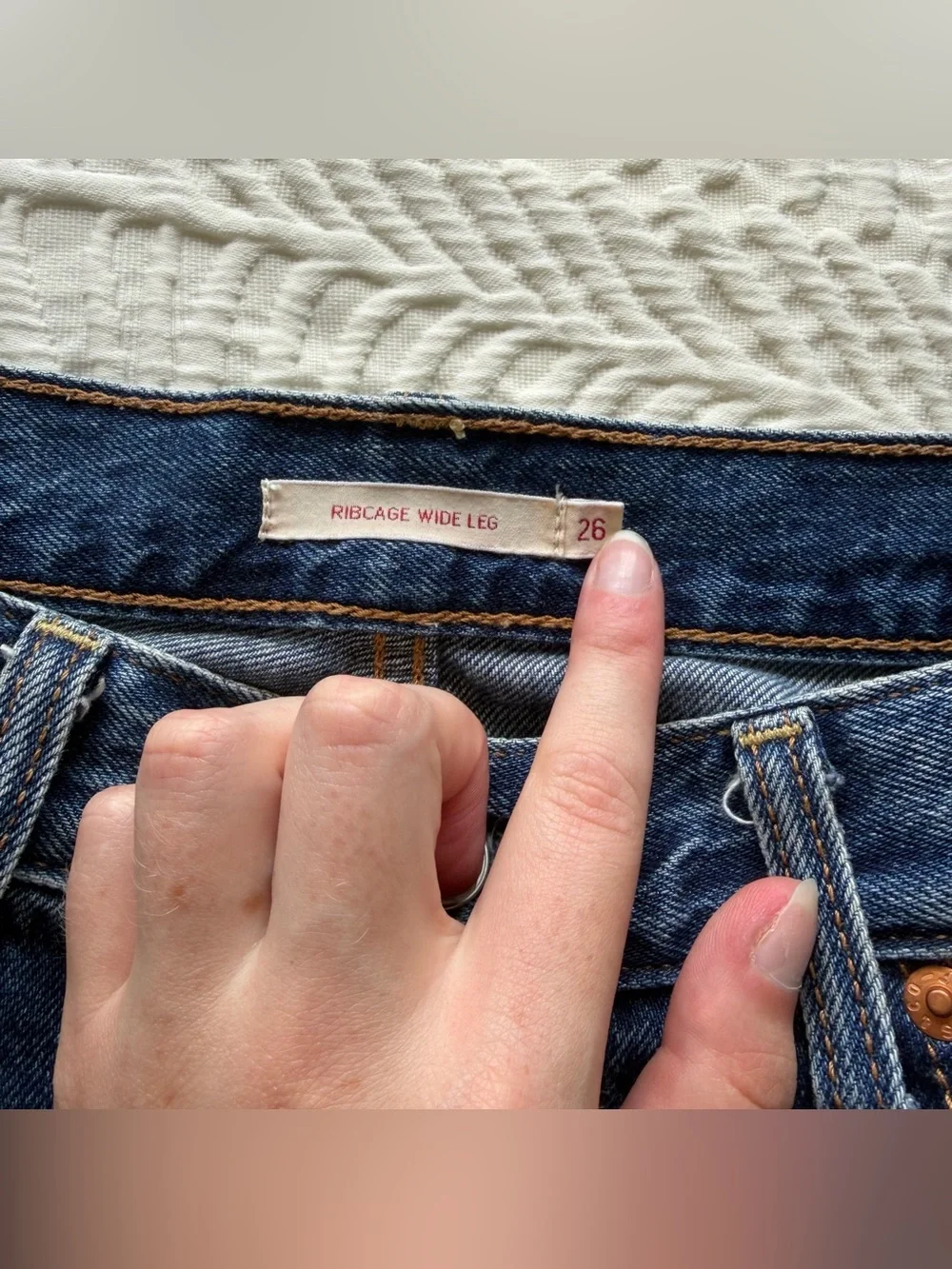Levi’s Ribcage Wide Leg Jeans - Picture 7 of 12